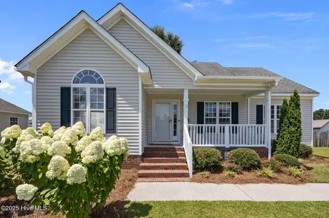 749 Ashley Meadows Dr, Winterville, NC 28590