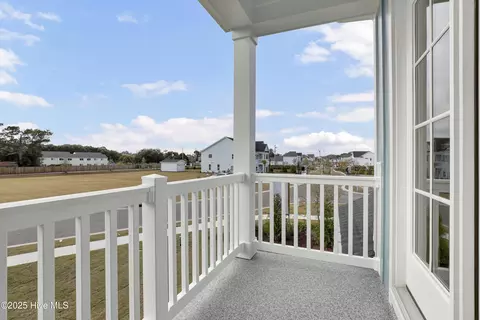 Exterior - 81 Planters Walk, Hampstead, NC 28443 photo 2 of 5