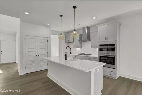 Entry Way - 81 Planters Walk, Hampstead, NC 28443 photo 2 of 3