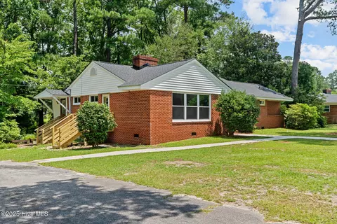 942 Thomas St, Rockingham, NC 28379