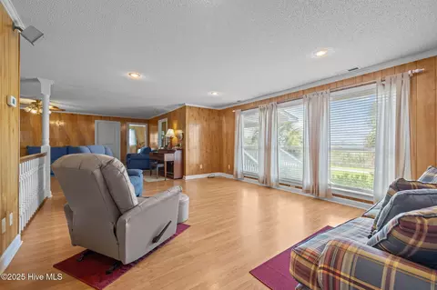 Living - 233 Shell Hill Rd, Sea Level, NC 28577 photo 5 of 5