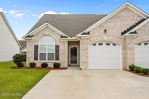 2301 Dovedale Dr #A, Greenville, NC 27834