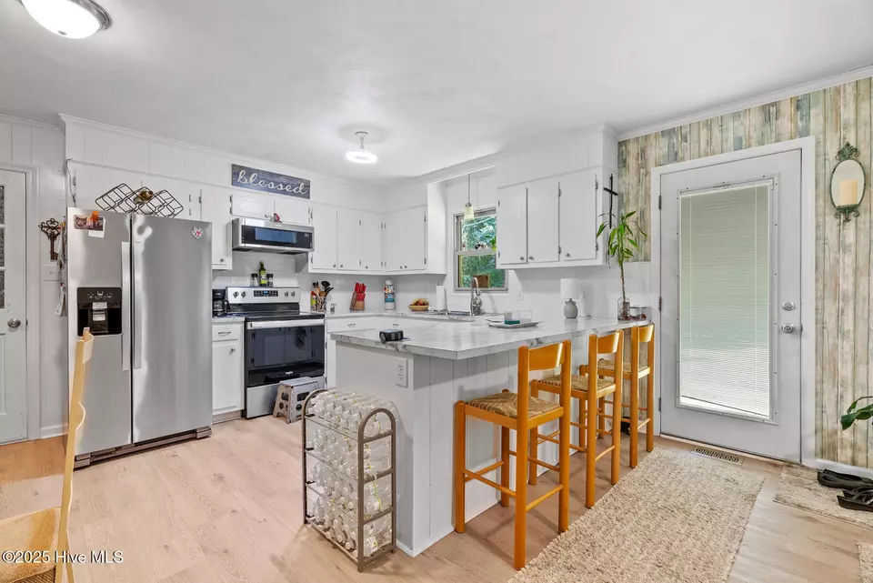 Kitchen - 1613 Ulster Dr, Elizabeth City, NC 27909 photo 4 of 5