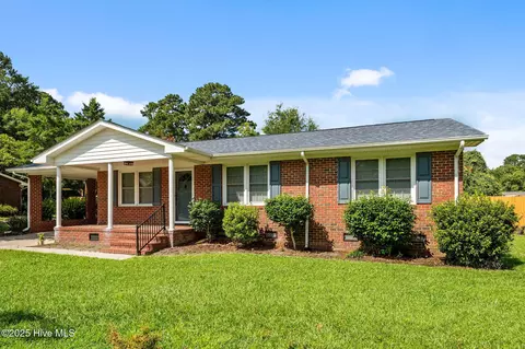 2236 Longleaf Pine Dr, Kinston, NC 28504