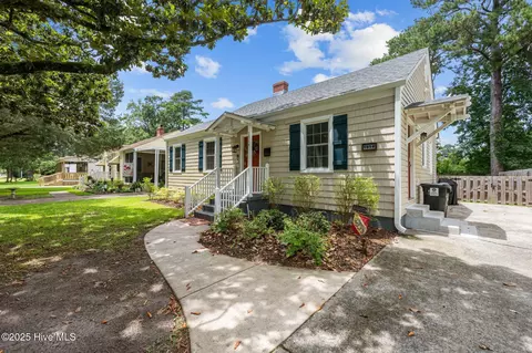 1914 Spencer Ave, New Bern, NC 28560