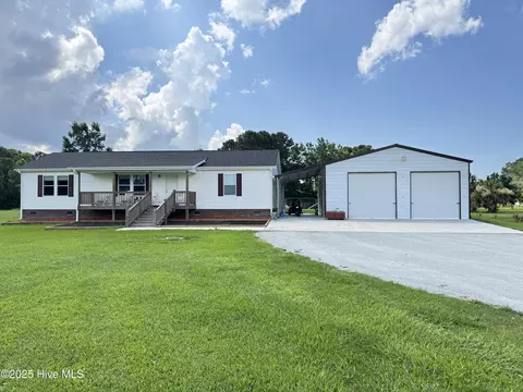 164 Old River Rd, Beaufort, NC 28516