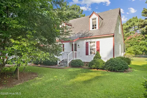 101 Southridge Dr, Greenville, NC 27858