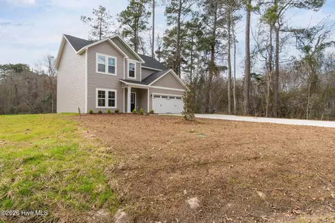 213 Brighttown Rd, Maysville, NC 28555