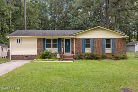 1642 Bunch Ln, Greenville, NC 27834