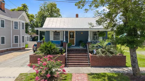 711 E Front St, New Bern, NC 28560