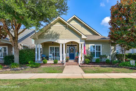8235 Brays Dr, Wilmington, NC 28411