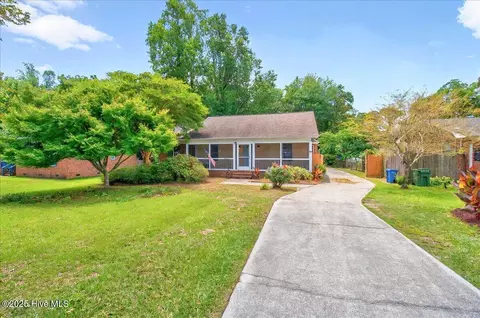 5326 Ridgewood Heights Dr, Wilmington, NC 28403