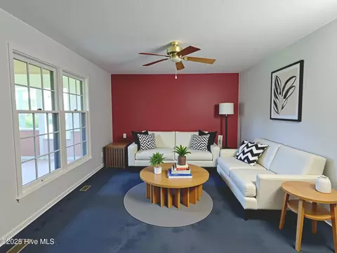 Living - 3117 Coras Grove Rd, Watha, NC 28478 photo 2 of 3