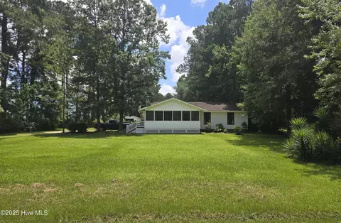 Exterior - 3117 Coras Grove Rd, Watha, NC 28478 photo 2 of 5