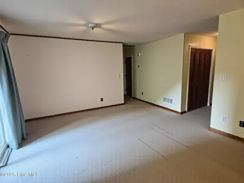 Living - 3117 Coras Grove Rd, Watha, NC 28478 photo 3 of 3