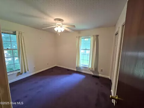 Bedroom - 3117 Coras Grove Rd, Watha, NC 28478 photo 3 of 6