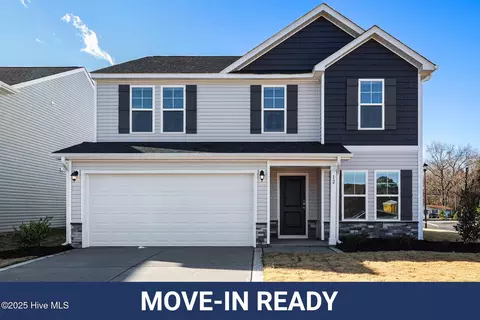 12 Emily Gardens Dr, Selma, NC 27576