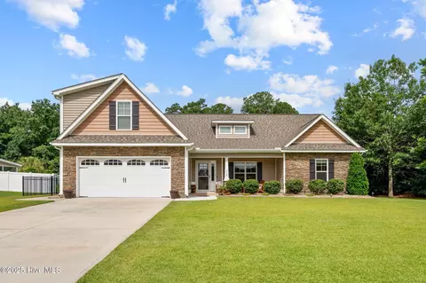710 Red Birch Ln, Greenville, NC 27858