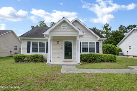 817 Bay Blossom Dr, Wilmington, NC 28411