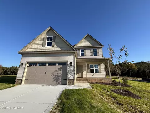 145 Spring Meadows Dr, Aberdeen, NC 28315
