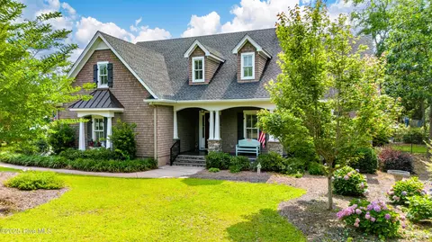 202 Nottingham Ln, Morehead City, NC 28557