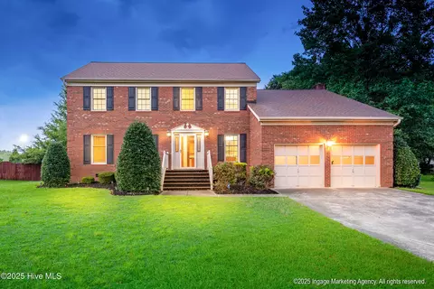 1803 Plantation Cir, Greenville, NC 27858