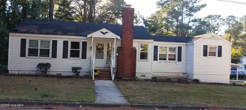 1009 Walnut St W, Wilson, NC 27893