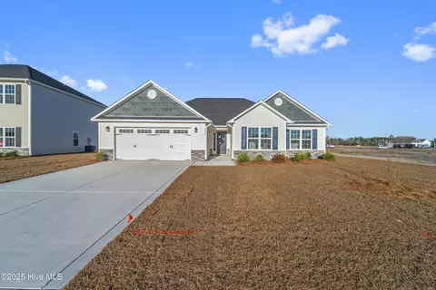 902 Miranda Ct, Jacksonville, NC 28546