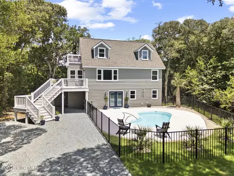 120 Santa Maria Dr, Emerald Isle, NC 28594