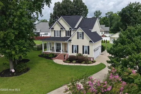 3812 Forsyth Park Ct, Winterville, NC 28590