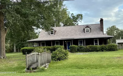 140 Live Oak Dr, Leland, NC 28451