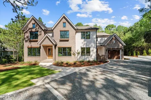 1 Scotscraig Ct, Pinehurst, NC 28374