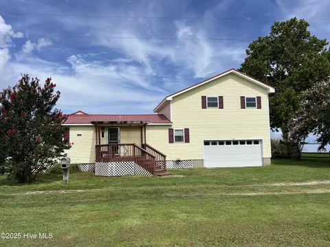 154 Great Neck Rd, Havelock, NC 28532