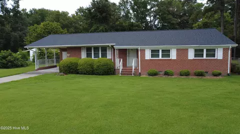 1046 Saint Andrews St, Jamesville, NC 27846
