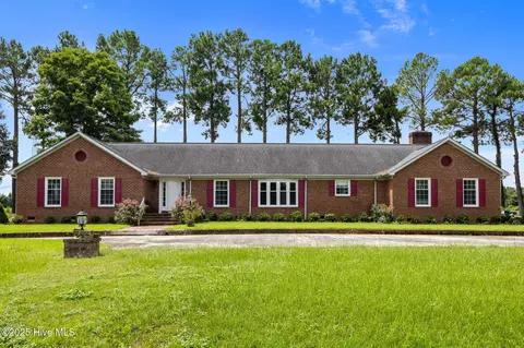 310 Morris Bbq Rd, Hookerton, NC 28538