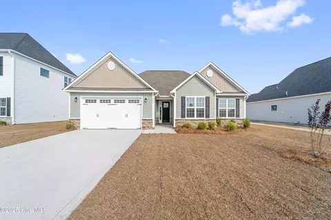 424 Montgomery Dr, Jacksonville, NC 28546