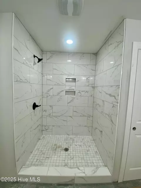 Bath - 115 Eudora Dr, Newport, NC 28570 photo 1 of 3