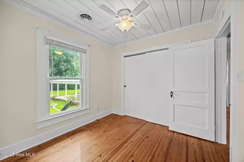 Bedroom - 345 E 13th St, Washington, NC 27889 photo 7 of 11