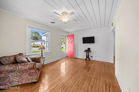 Living - 345 E 13th St, Washington, NC 27889 photo 2 of 3