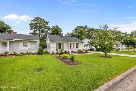Exterior - 345 E 13th St, Washington, NC 27889 photo 4 of 9