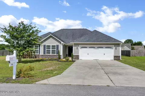 146 Prelude Dr, Richlands, NC 28574