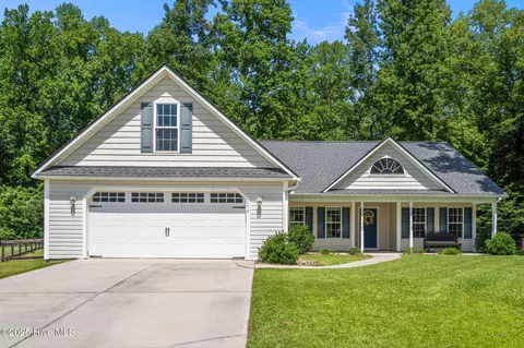 175 Backfield Pl, Jacksonville, NC 28540