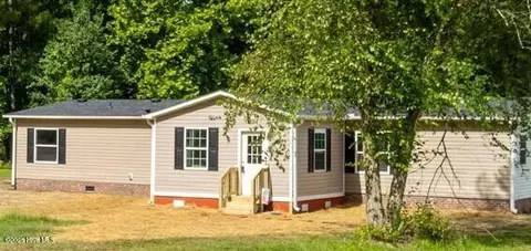 104 Liberty Rd, Watha, NC 28478