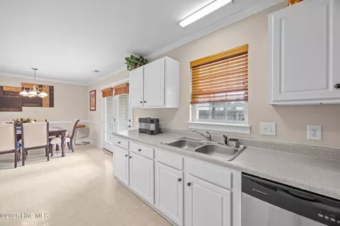 Kitchen - 300 S Square Dr #B, Winterville, NC 28590 photo 3 of 3