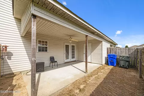 Exterior - 300 S Square Dr #B, Winterville, NC 28590 photo 1 of 1