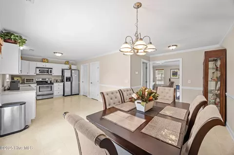 Dining - 300 S Square Dr #B, Winterville, NC 28590 photo 1 of 1