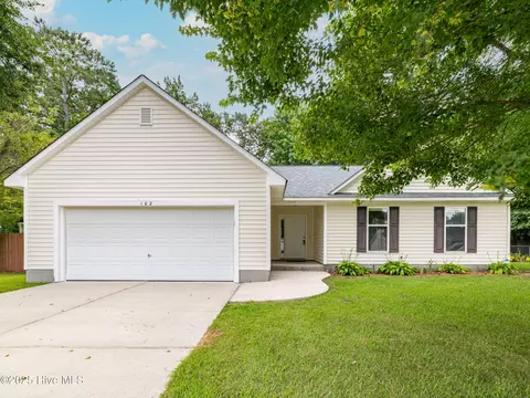 102 Grismill Rd, Jacksonville, NC 28540