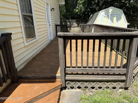306 E Johnson St, Clinton, NC 28328 photo 27