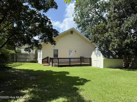 306 E Johnson St, Clinton, NC 28328 photo 32