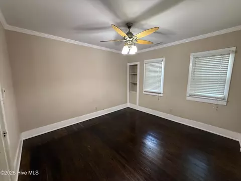 306 E Johnson St, Clinton, NC 28328 photo 17